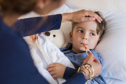 Çocuklarda ateş nasıl yönetilmeli: Uzmanlardan değerli ipuçları