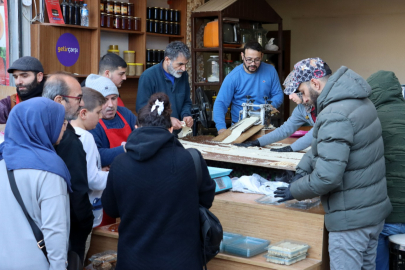 Küncülü helva Ramazan’a bereket katıyor, tutkunları sıraya giriyor