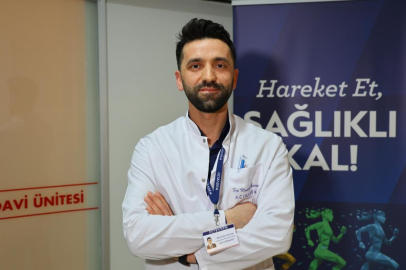 Ekran bağımlılığı boyun sağlığını tehdit ediyor: "Text Neck" sendromuna dikkat!