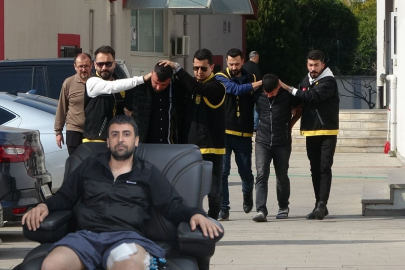 Adana'da iş adamından 10 milyon haraç isteyip işyerlerini kurşunlayan şahıslar yakalandı