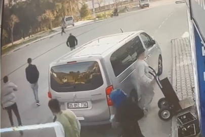 İzmir’de sokak köpeği çocuğa aniden saldırdı: O korkunç anlar kamerada