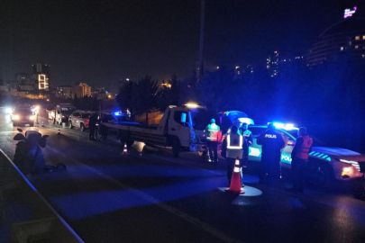 Bağcılar'da feci kaza: Motosikletliye çarpan otomobil kaçtı