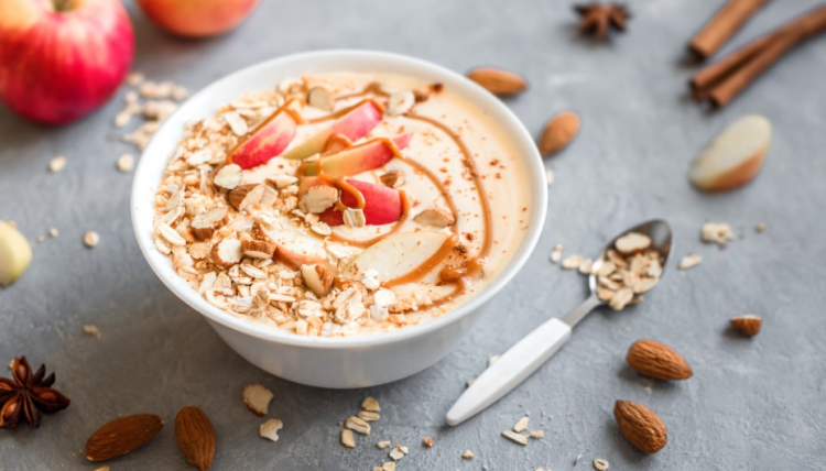 TARCINLI ELMALI YOGURT TATLISI