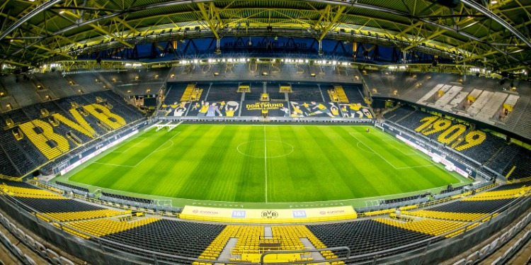 4- SİGNAL IDUNA PARK (BORUSSİA DORTMUND, ALMANYA): SARI DUVARIN GÜCÜ