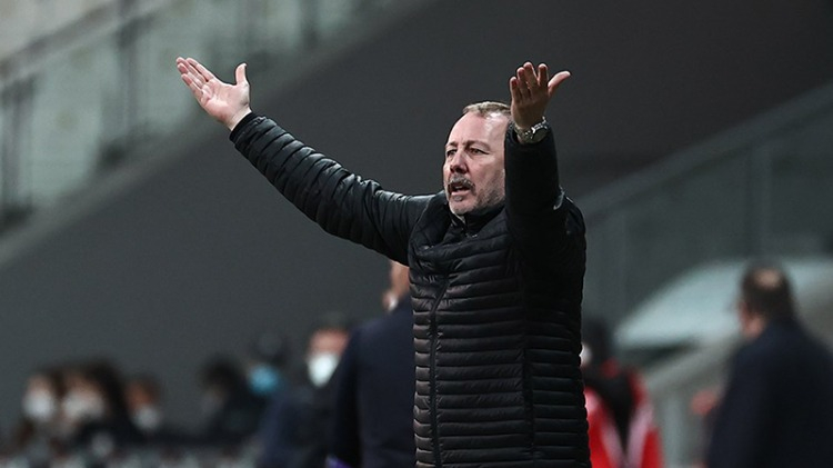 GALATASARAY’DAN RESMİ AÇIKLAMA BEKLENİYOR