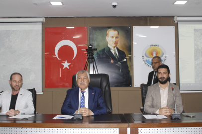 Adana Büyükşehir Belediye Meclisi’nde MHP’li Cemal Demirdağ’dan Zeydan Karalar’a adaylık çağrısı