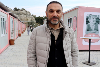 Depremde 11 yakınını kaybeden oyuncu Uğur Aslan, Hatay'da depremzedelere yardım elini uzatıyor