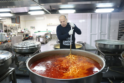 Yüreğir’de iftar yemekleri, 22 noktada Ramazan Bayramı’na kadar devam edecek