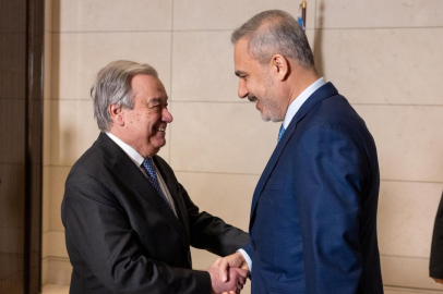 Cenevre'de kritik Kıbrıs zirvesi başladı