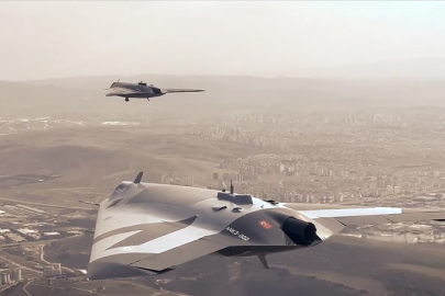 ANKA III'ten Çanakkale Zaferi'nin 110. yıl dönümüne özel saygı uçuşu