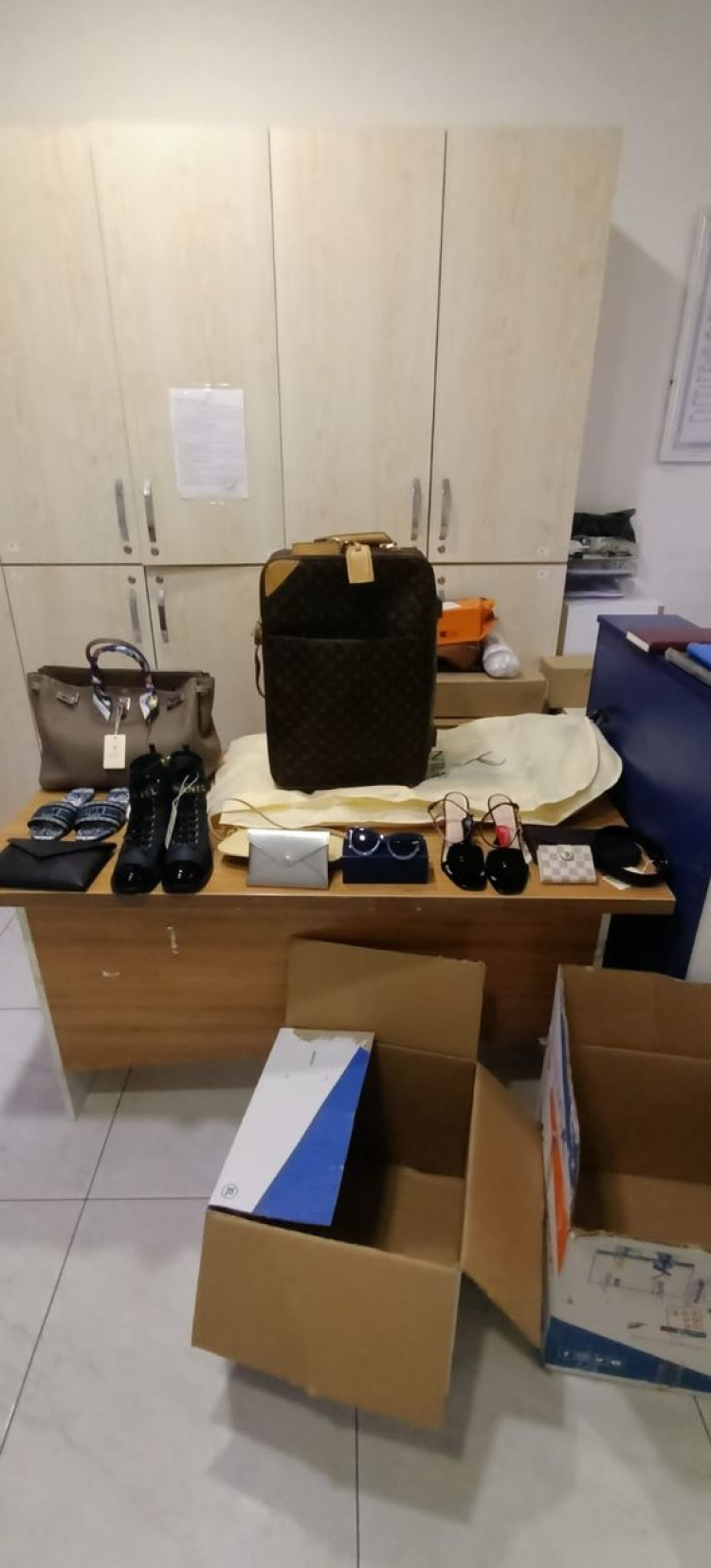 Osmanlı hanedanının torununa büyük şok Milyonluk mücevherleri hizmetçi çalmış 5