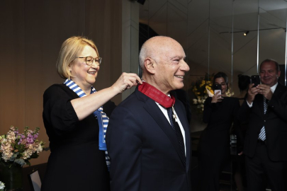 Jeff Hakko'ya Finlandiya'dan yüksek liyakat nişanı