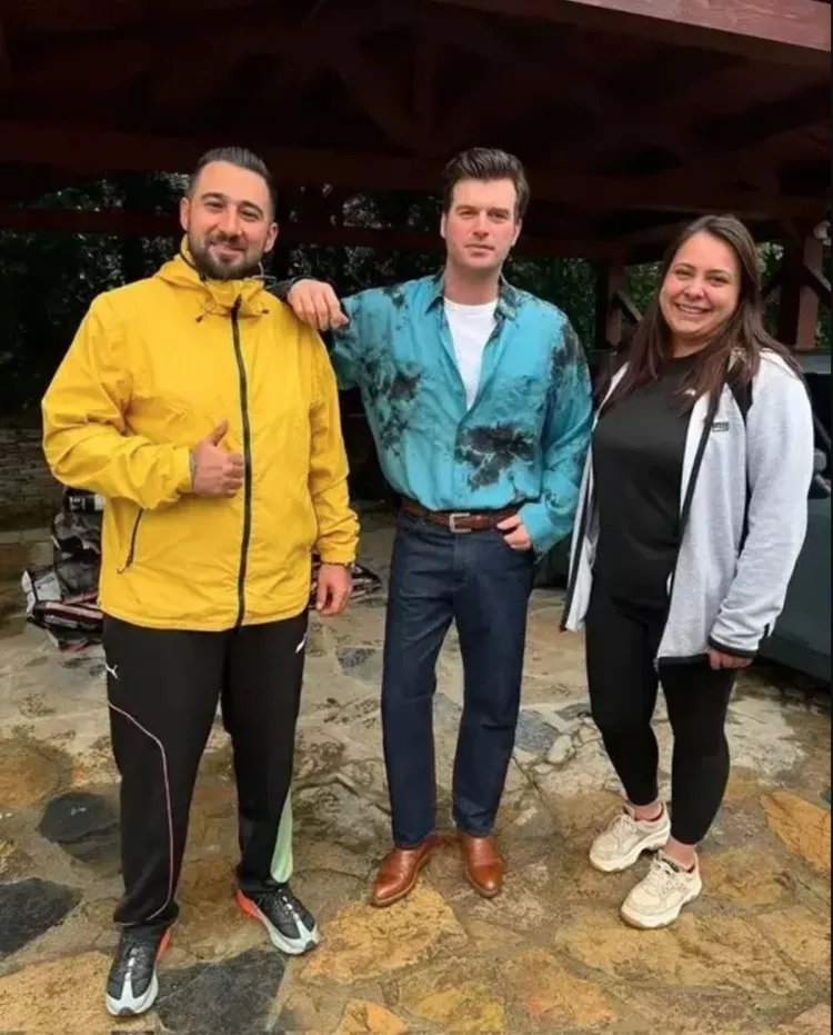 Kıvanç Tatlıtuğ'un Londra macerası Mavi gömlekli fotoğrafı sosyal medyayı salladı 3