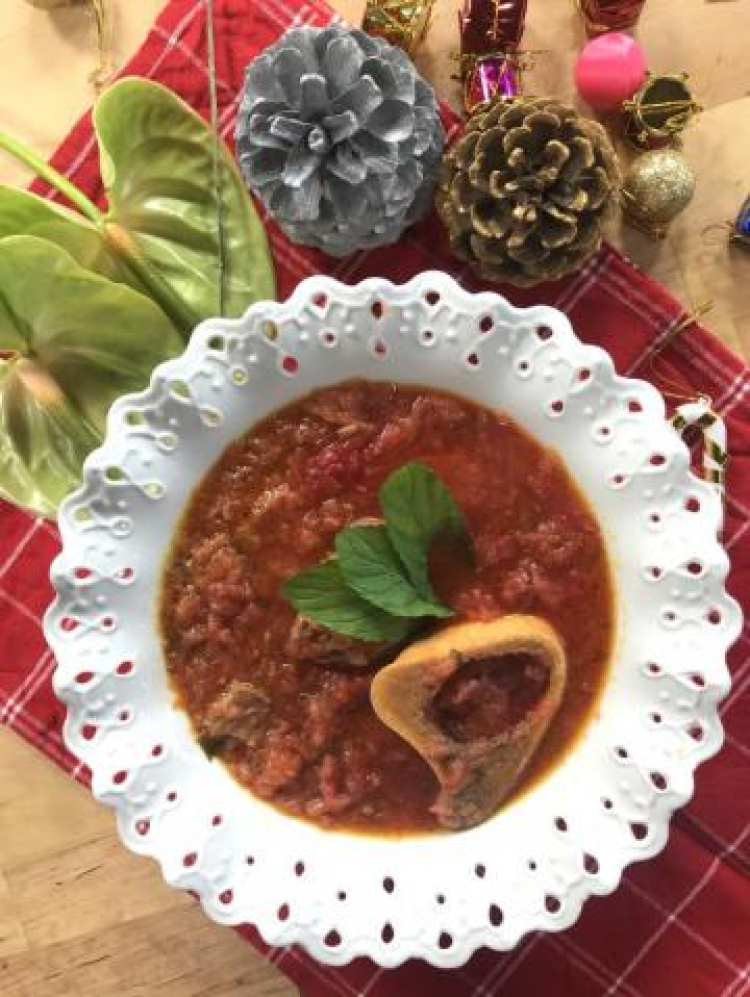 Sarımsaklı Kemik Suyu Çorbası Tarifi 