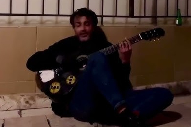 Sosyal medyayı sallayan gitarcı şoke etti: O isim "Popstar"dan tanıdık çıktı!