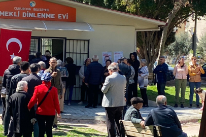Adana’da Ekrem İmamoğlu için oy kullanma işlemleri başladı, yoğun katılım sağlandı
