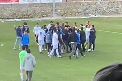 Karamürselspor futbolcuları basın mensuplarına saldırdı