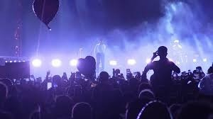 Sahne Performansları ve Konserler