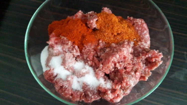 Adana Kebap Tarifi İçin Gerekli Malzemeler: