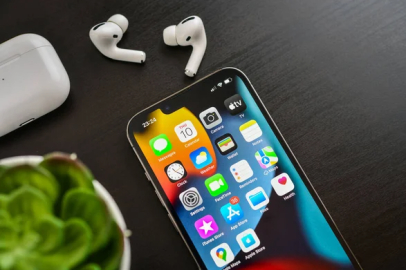 Apple küçük ekranlı iPhone'lara veda mı ediyor? İşte Yeni iPhone 17 ve iPhone 16e detayları!