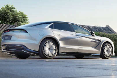 BYD lüks arenaya meydan okuyor: 1287 beygirlik elektrikli sedan Yangwang U7 sahneye çıktı!