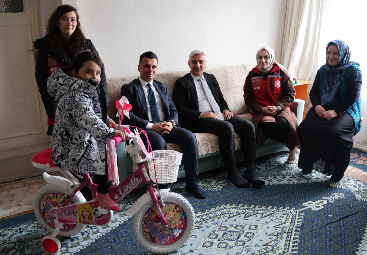 Aile ve Sosyal Hizmetler Bakanlığı, Ramazan ayında 155 bin aileyi ziyaret ederken hizmet kalitesini artırmayı hedefliyor