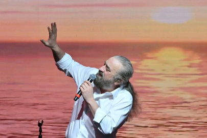 Usta sanatçı Volkan Konak KKTC'de hayatını kaybetti