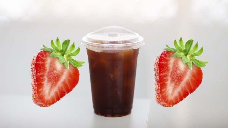 Çilekli Nescafe Frappe