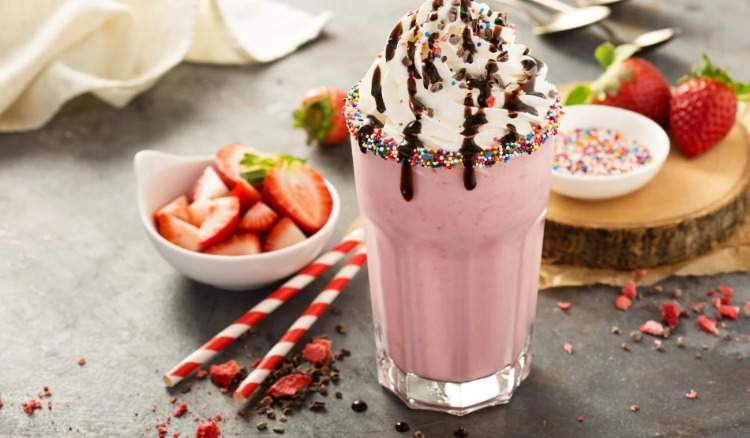 Kremalı Çilek Milkshake