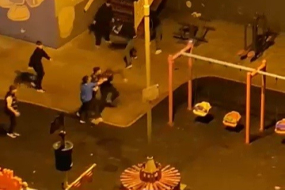 Çorlu'da çocuk parkında tekmeli yumruklu kavga kamerada