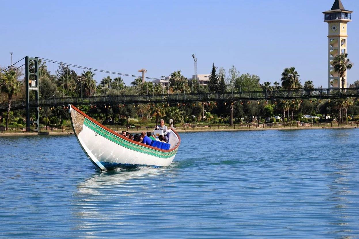Adana’nın Seyhan Nehri, Gondol Turlarıyla Venedik Esintisi Taşıyor