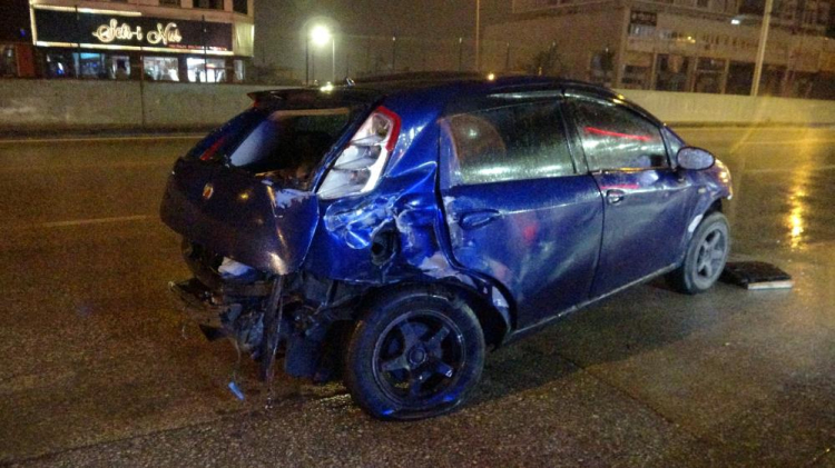  Bursa’da kazaya müdahale eden polis memuruna kamyonet çarptı! 2