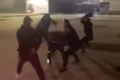 Küçükçekmece’de parkta tek teker şovu yapan motosikletli vatandaşlar tarafından darp edildi