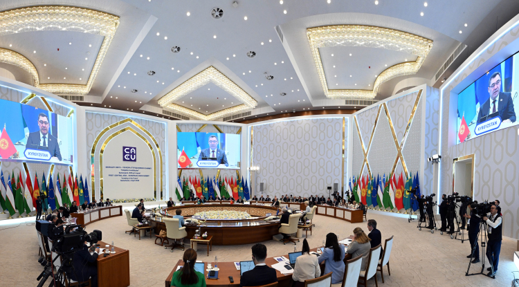 Semerkant’ta tarihi zirve Orta Asya ve AB liderleri ilk kez aynı masada 3