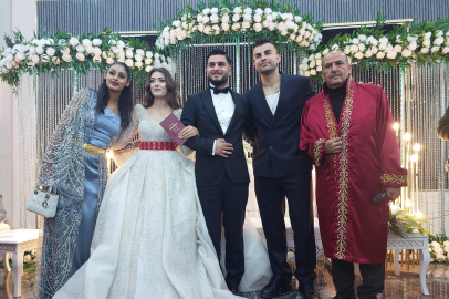 Abdülkerim Bardakcı'dan, Şanlıurfa Viranşehir’de halay şov