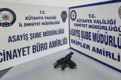 Kütahya'da asker eğlencesinde havaya ateş açan 2 maganda yakalandı