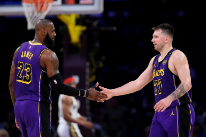 Lakers, Pelicans'ı rahat geçti: Doncic ve Reaves şov yaptı