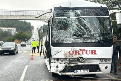 Uşak'ta korkunç kaza! 2 işçi servisi çarpıştı, 20 yaralı