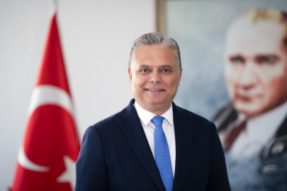 Ümit Uysal, CHP Genel Başkanlığı adaylığından çekildi