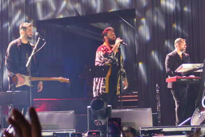 Adana’da Portakal Çiçeği Karnavalı’nda "Sakiler" müzik grubu konser verdi