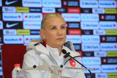 Necla Güngör Kıragası: Slovenya maçı ülkemiz için çok kıymetli