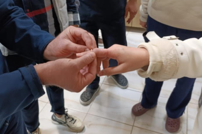 Parmağında yüzük sıkışan vatandaşın yardımına itfaiye koştu