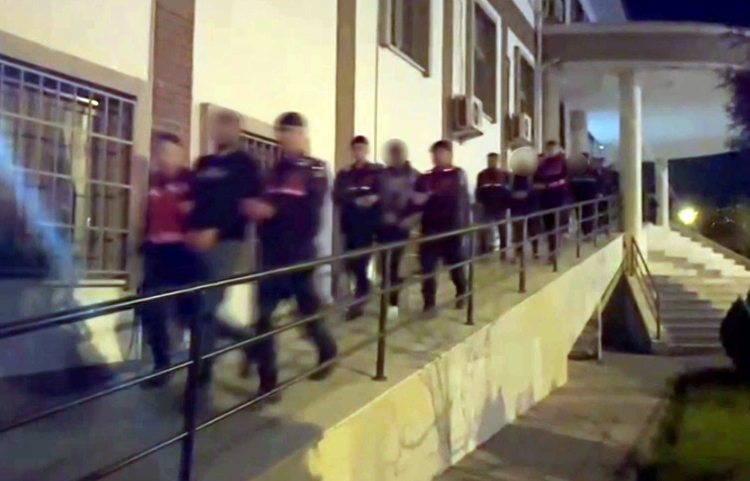 Sosyal medya üzerinden 500 milyon tl’lik dolandırıcılık vurgun yapan 22 kişilik çete çökertildi 3