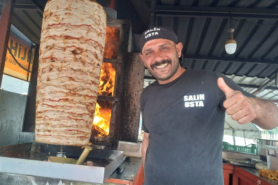 Hijyen ihlali nedeniyle fenomen dönerci karnaval standından kaldırıldı