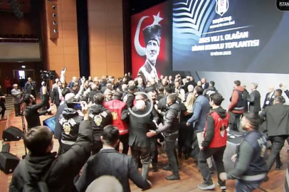 Hasan Arat kürsüde saldırıya uğradı