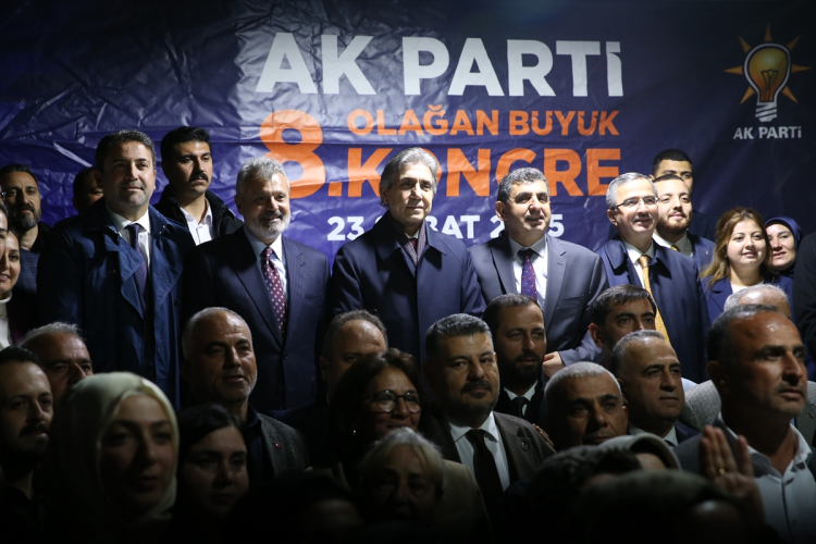 AK Parti Genel Başkan Yardımcısı Demir, partisinin Hatay İl Başkanlığında konuştu Partiyi aynı kirlenmiş suya sokup çıkardılar 2