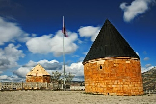 Şehit Osman Türbeleri