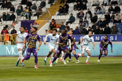 Trendyol Süper Lig: Eyüpspor: 6 - Adana Demirspor: 0 (İkinci yarı)