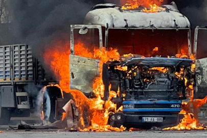 Sivas’ta park halindeki tır alevlere teslim oldu