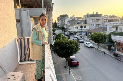 Hatay'da sokak köpeklerinin saldırısına uğrayan kadın korku içinde yaşıyor